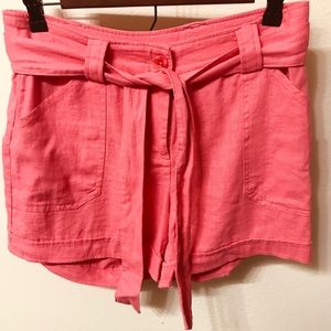 Shorts with belt